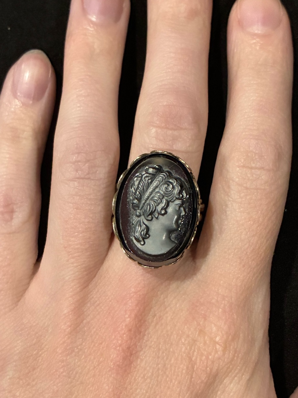 Vintage Black Glass Intaglio Cameo Ring